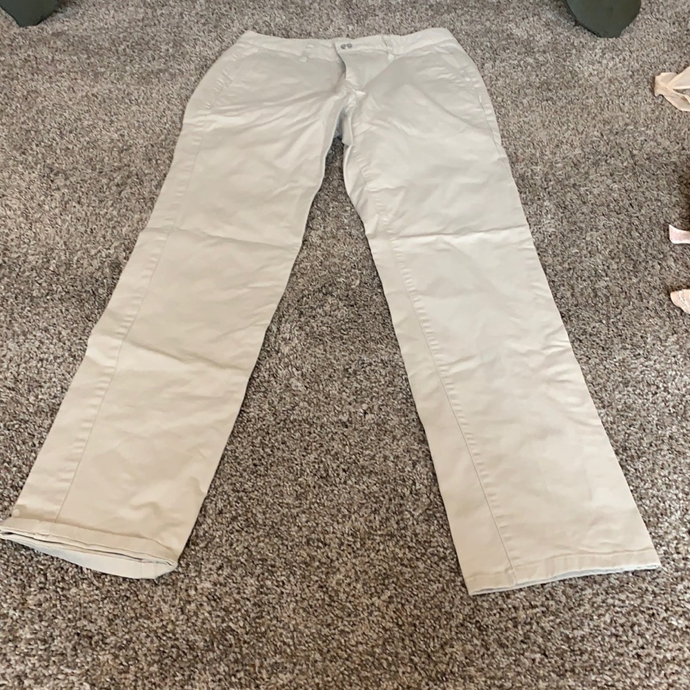 Men’s khakis